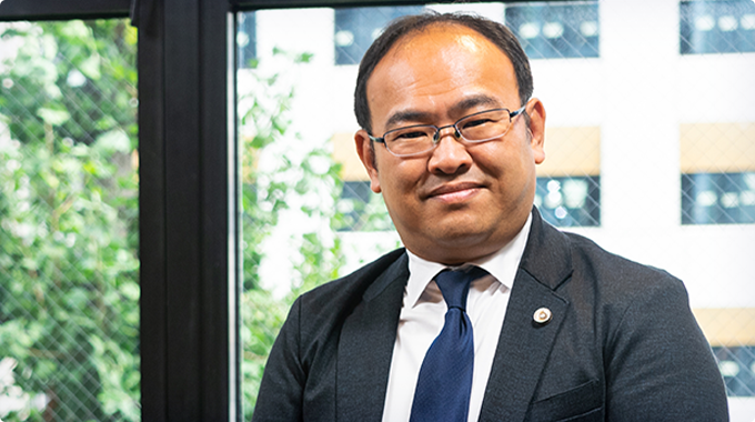 弁護士 杉本 隼与
